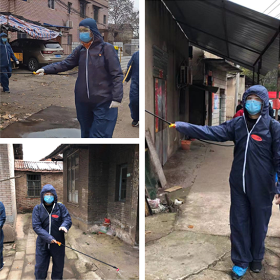 周原和吳慶同其他隊(duì)員一起開展社區(qū)衛(wèi)生消毒工作.png 周原和吳慶同其他隊(duì)員一起開展社區(qū)衛(wèi)生消毒工作.png